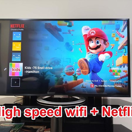 3-Bedroom House-Big Yard- Netflix Hamilton Zewnętrze zdjęcie