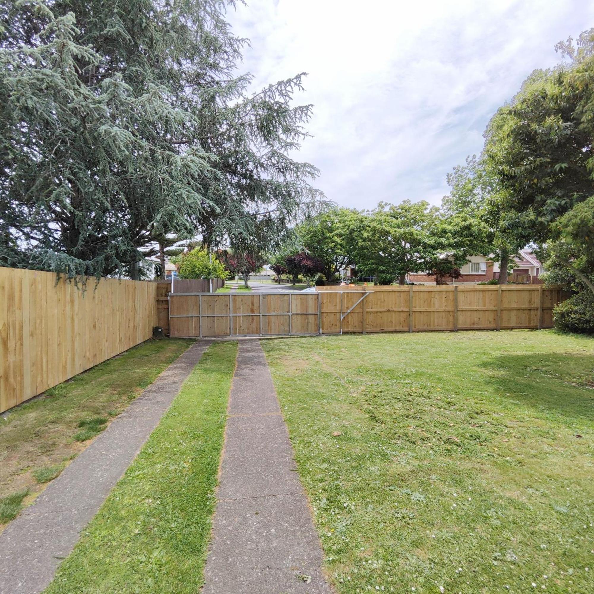 3-Bedroom House-Big Yard- Netflix Hamilton Zewnętrze zdjęcie